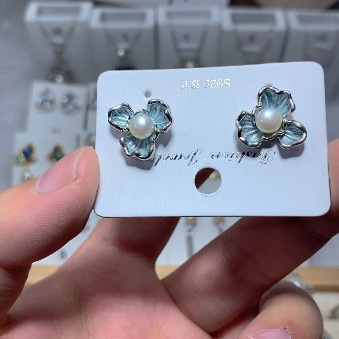 银S925镶嵌耳饰淡水珍珠