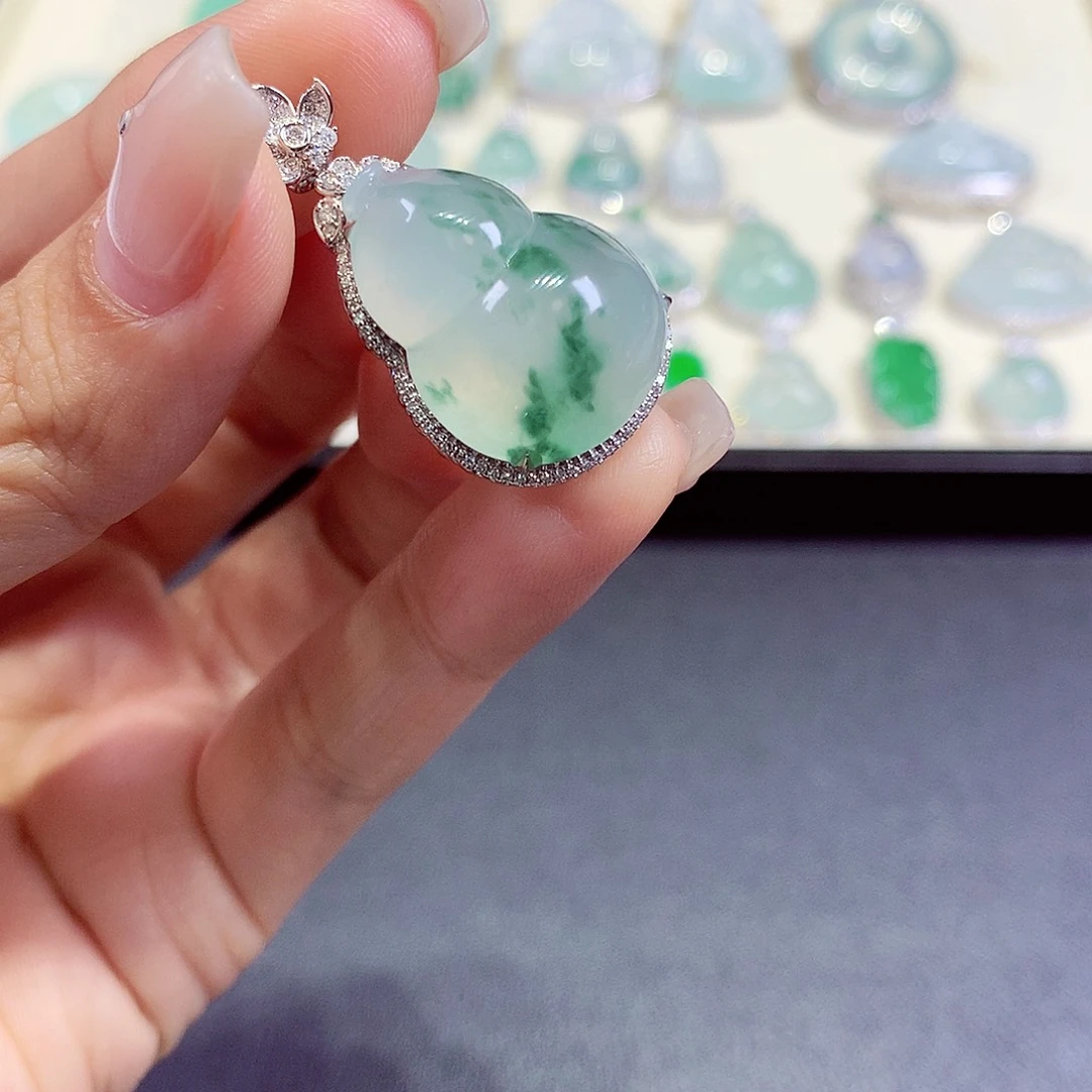 橘***水翡翠18K金镶嵌颈饰翡翠