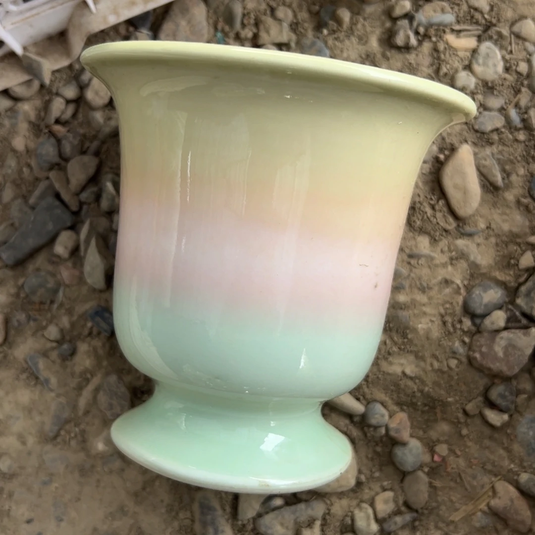 瑶*?新疆包邮 中号花盆一只