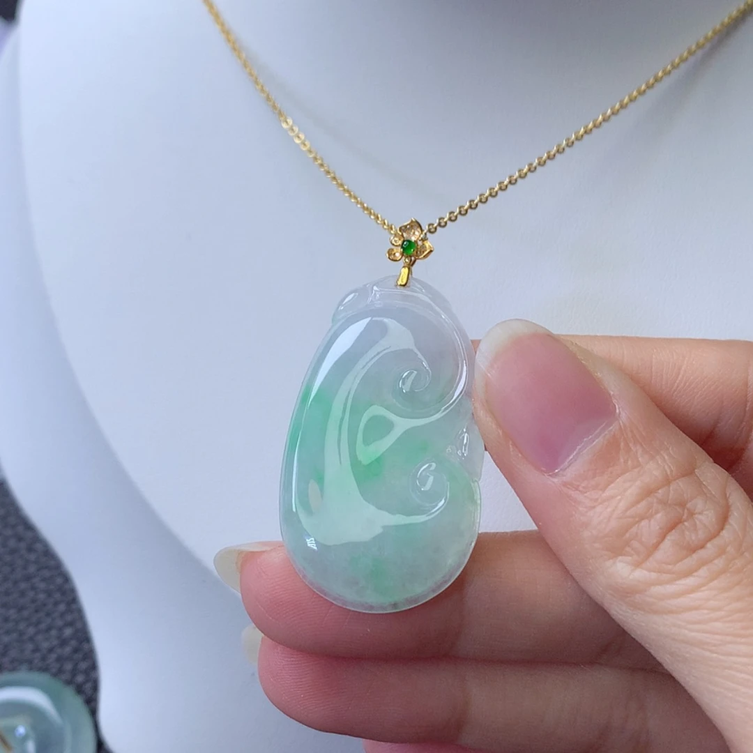 【闪购商品】吊坠(赠链)18K金镶嵌翡翠