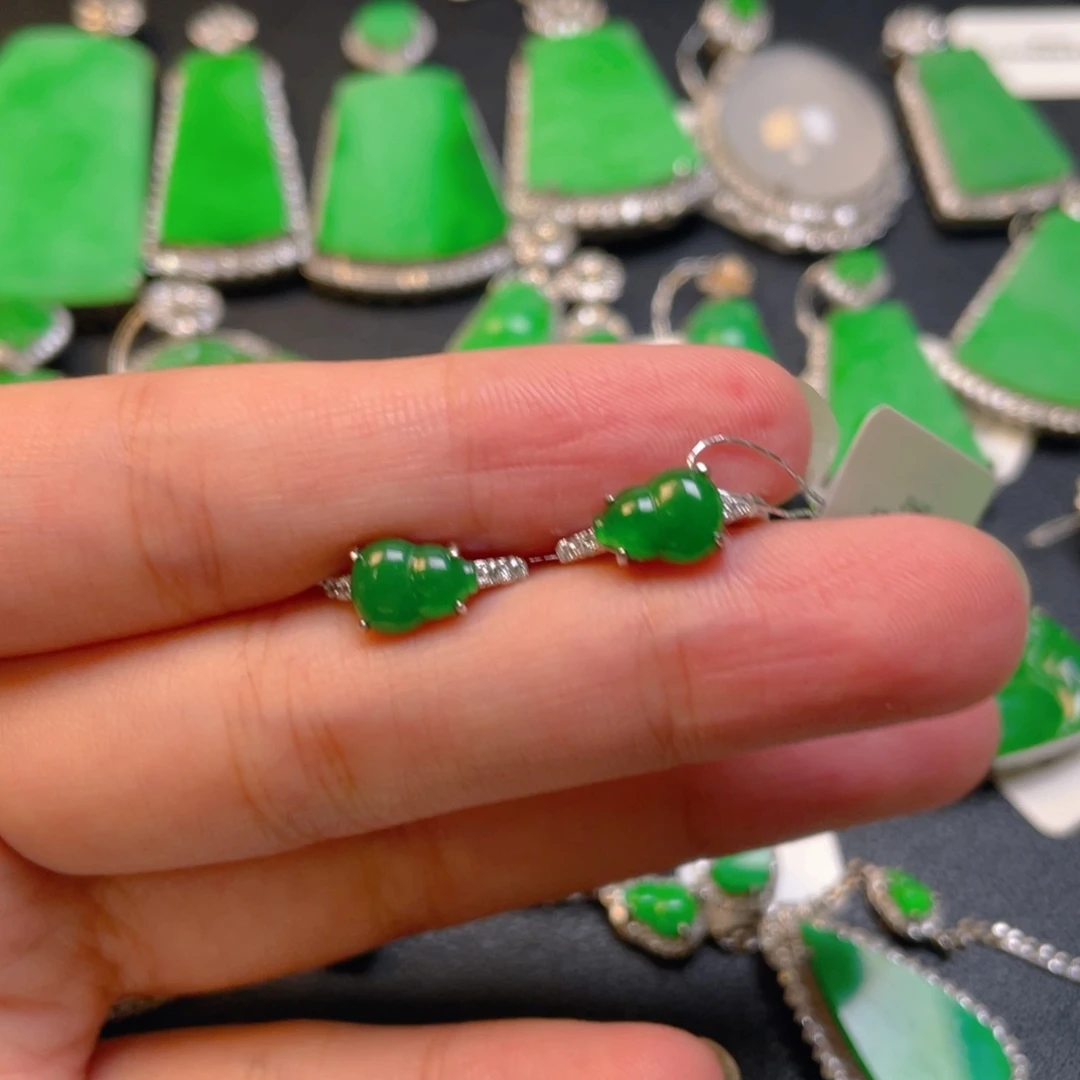 柠***了翡翠银S925镶嵌颈饰