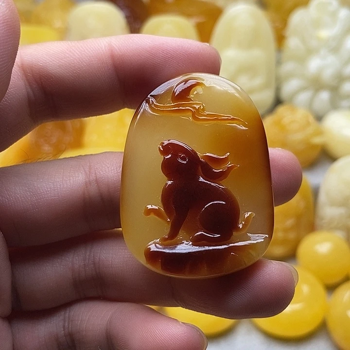 琥珀颈饰未镶嵌琥珀蜜蜡吊坠