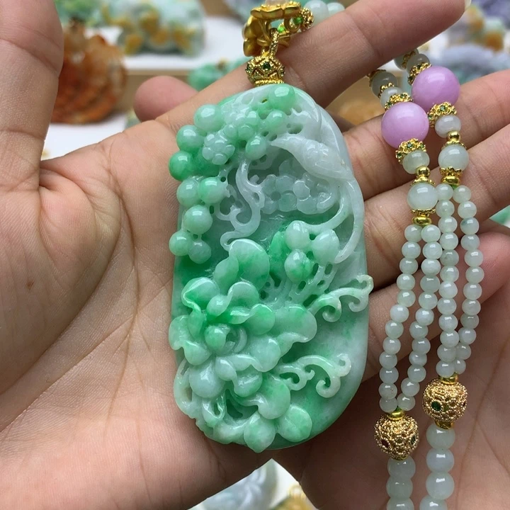 颈饰未镶嵌翡翠翡翠