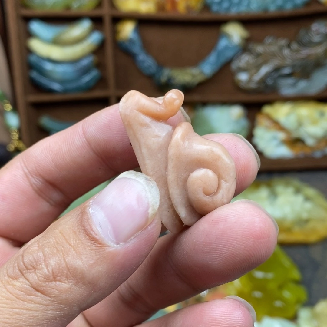 蛇纹石玉未镶嵌吊坠(赠链)