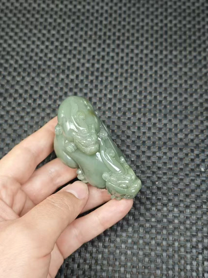 天然和田玉老料精雕母子貔貅把件油润细糯