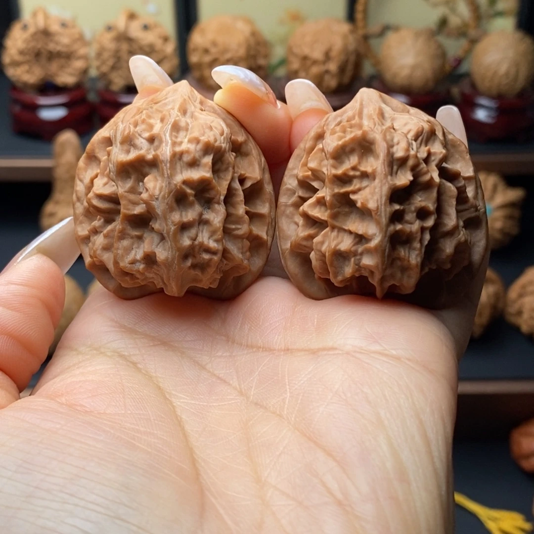 一***一文玩核桃吊坠龙骨