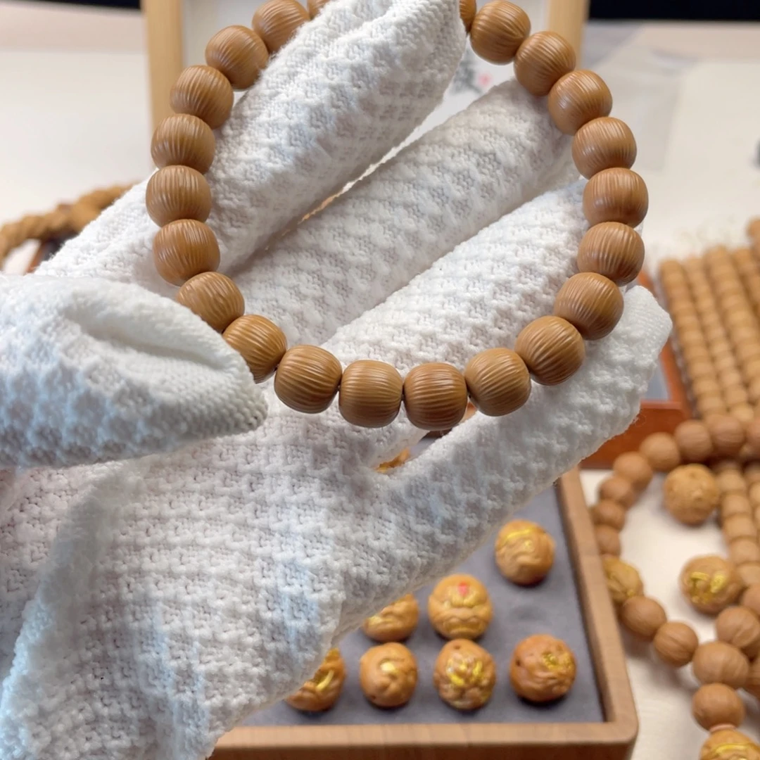 吊坠猴头核桃山峦巍峨10微微瑕30