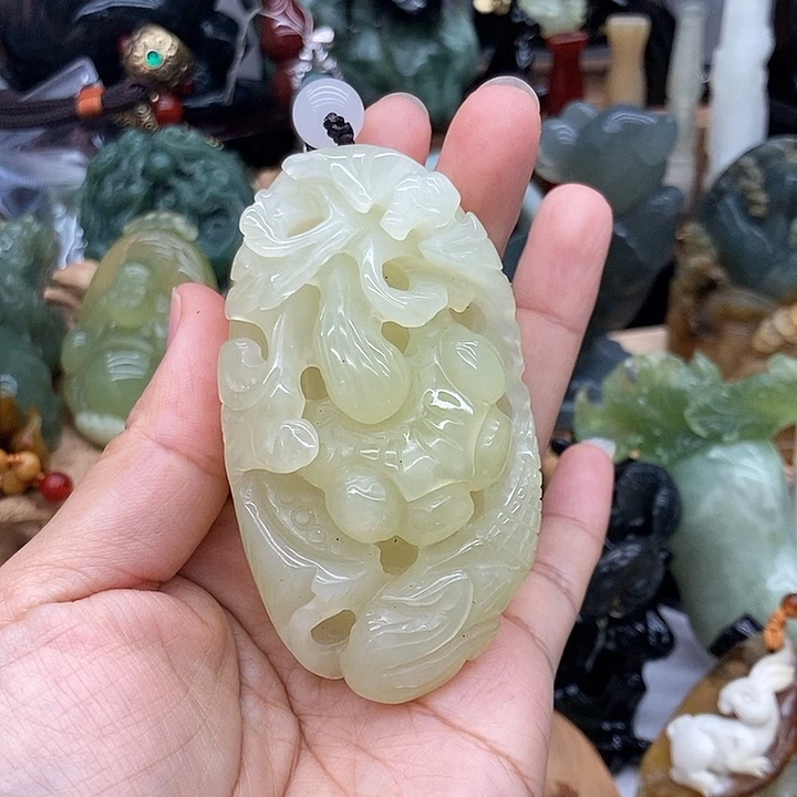 岫玉未镶嵌手把件