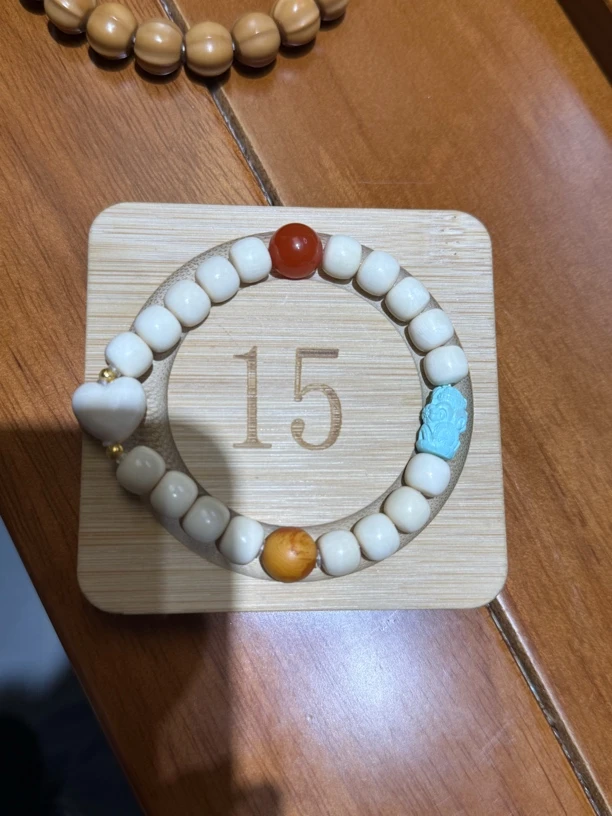 猛犸牙手串原皮原色