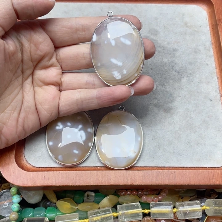 玛瑙/玉髓合金珠宝半成品一个36x47m樱花玛瑙吊坠