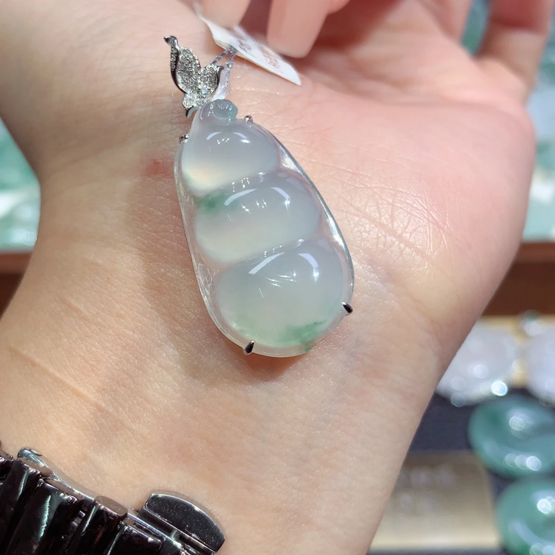 吊坠(不含链)18K金镶嵌翡翠