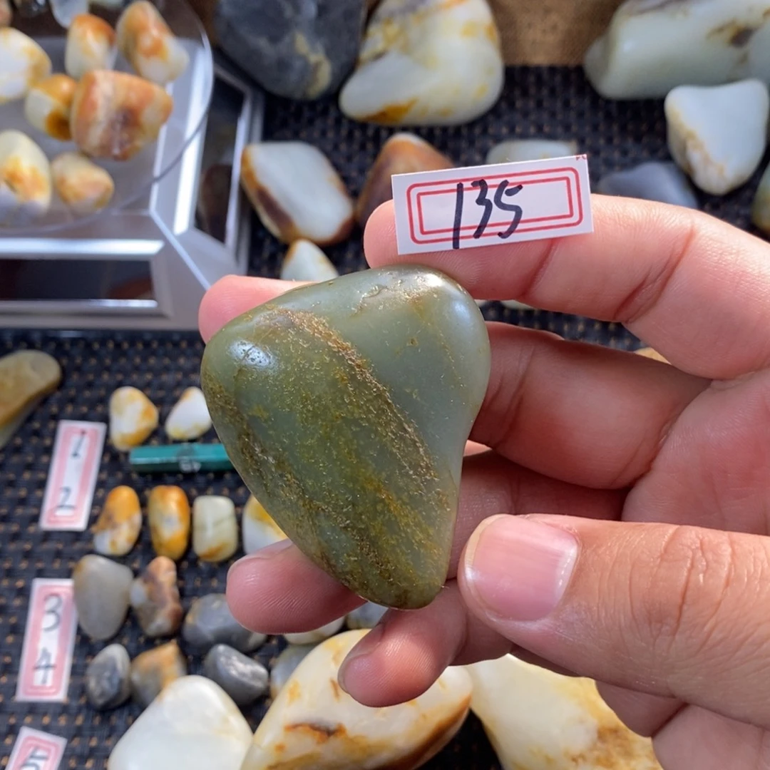 和田玉（糖玉）未镶嵌挂件