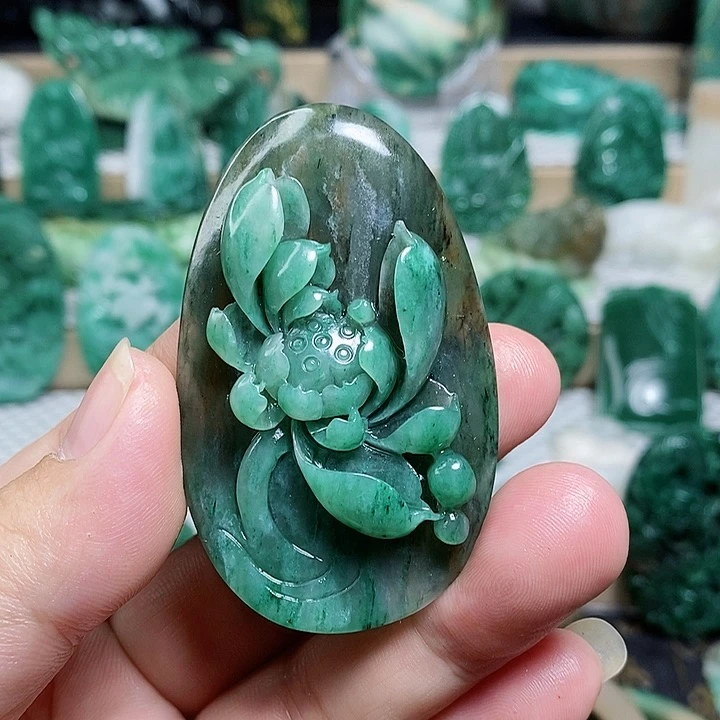 未镶嵌独山玉颈饰