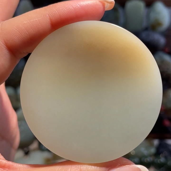 和田玉颈饰未镶嵌吊坠