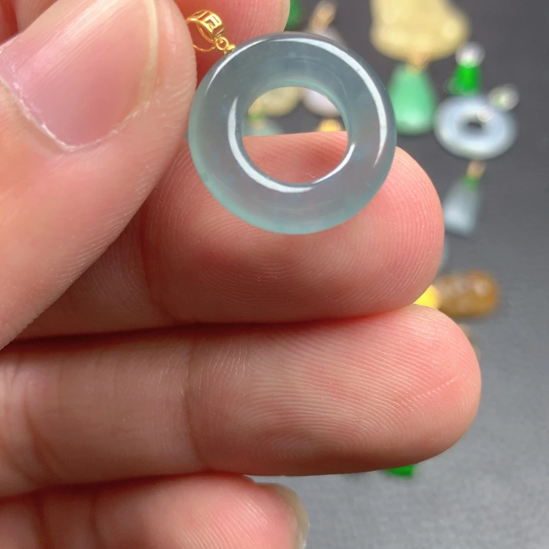【闪购商品】颈饰18K金镶嵌翡翠翡翠
