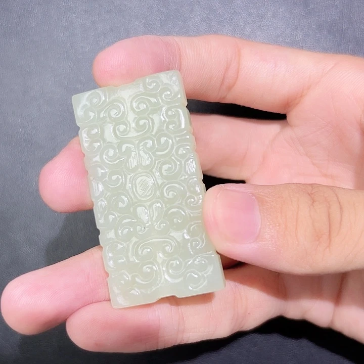 和田玉未镶嵌挂件繁****计