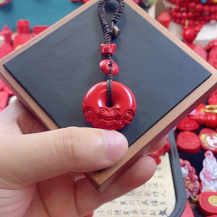 s***晴天然辰砂含辰砂工艺品貔貅平安扣钥匙扣