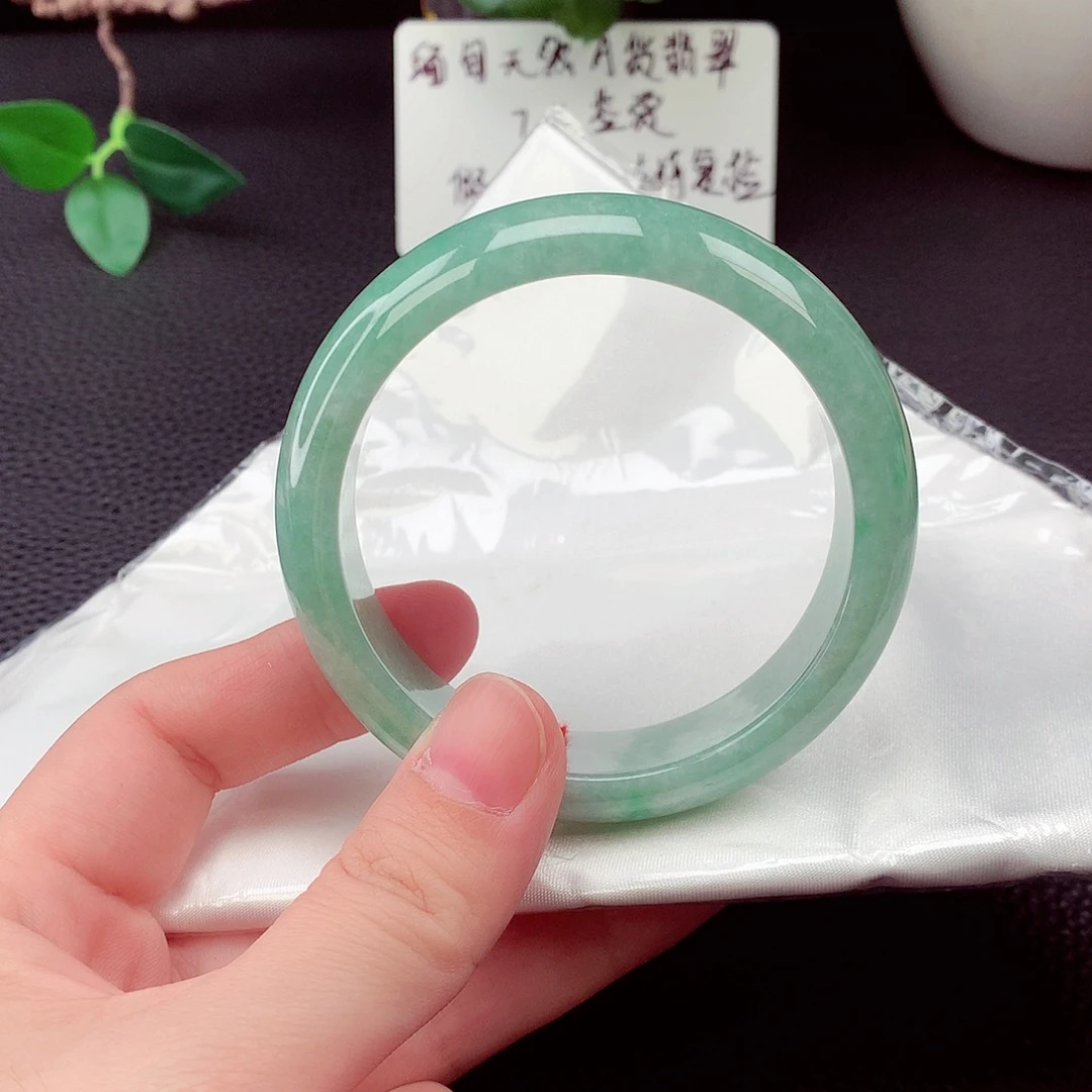 翡翠未镶嵌手镯翡翠