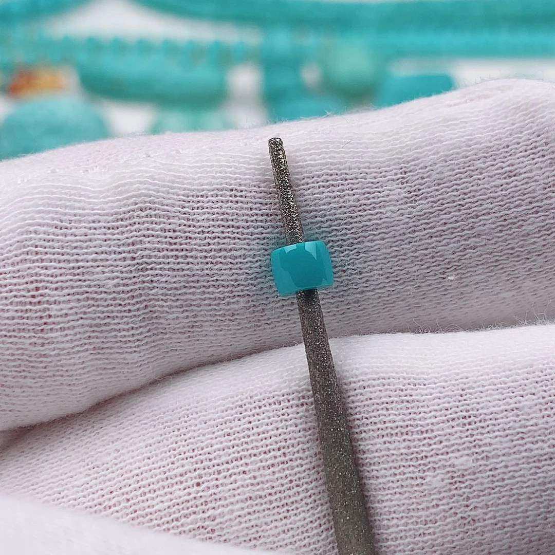 绿松石未镶嵌直切4.4mm