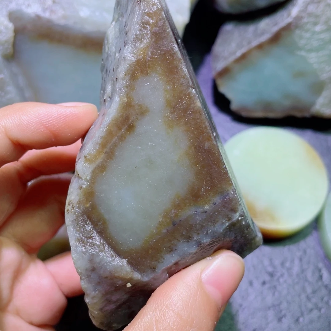 和田玉未镶嵌珠宝半成品