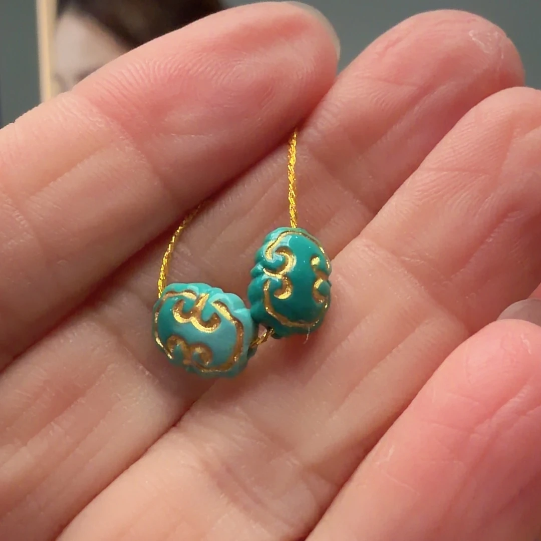 绿松石未镶嵌颈饰