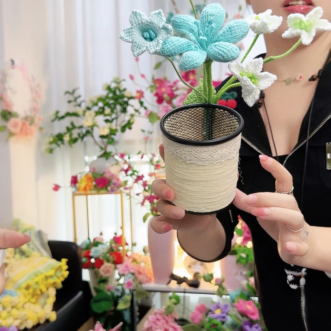 手工钩织设计笔筒