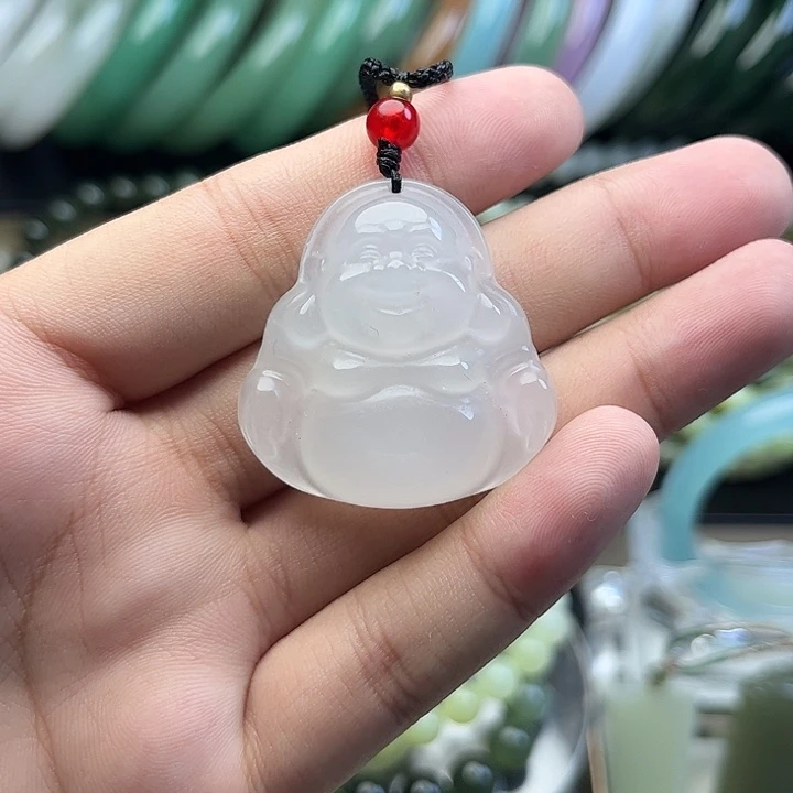 颈饰未镶嵌石英质玉