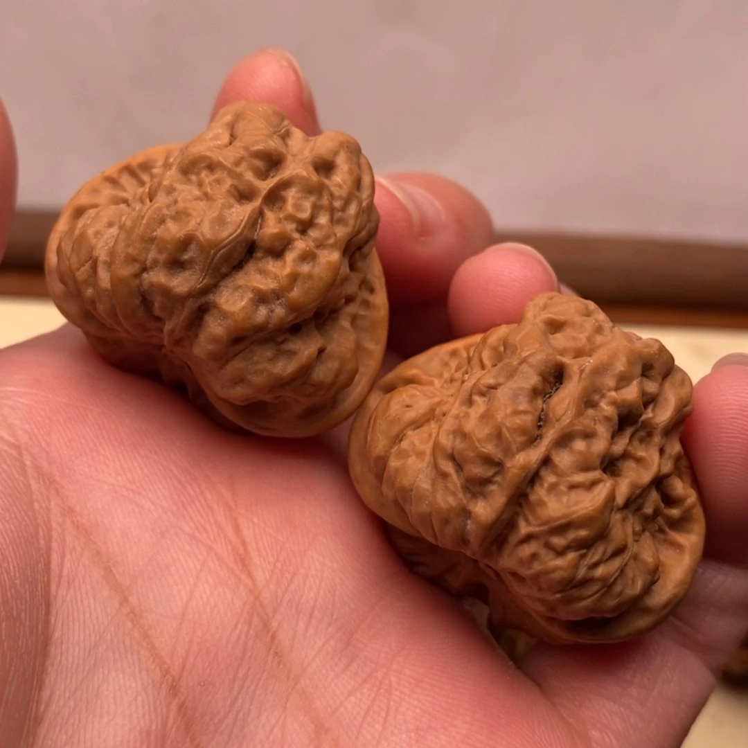 【闪购商品】把件文玩核桃毕业级手捻边33左右