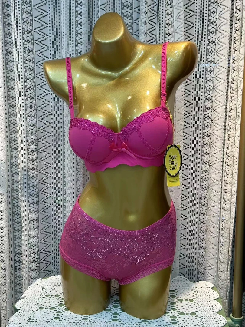 xarifa文胸套装中厚款烫钻性感小胸聚拢舒适无钢圈8990