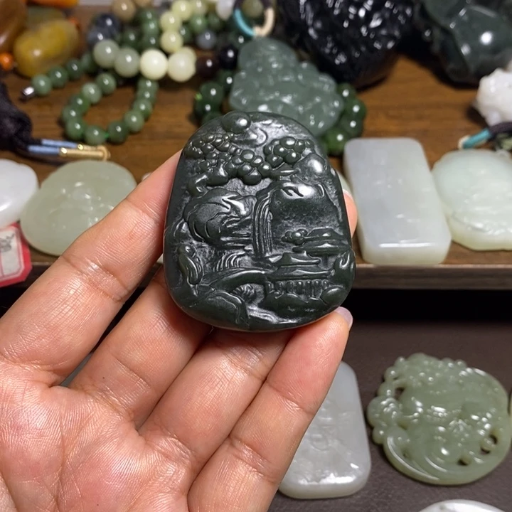 颈饰未镶嵌和田玉