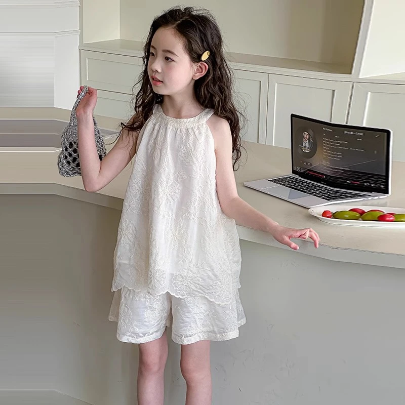 女童夏季套装2025新款洋气小女孩公主风绣花无袖吊带衫短裤两件套