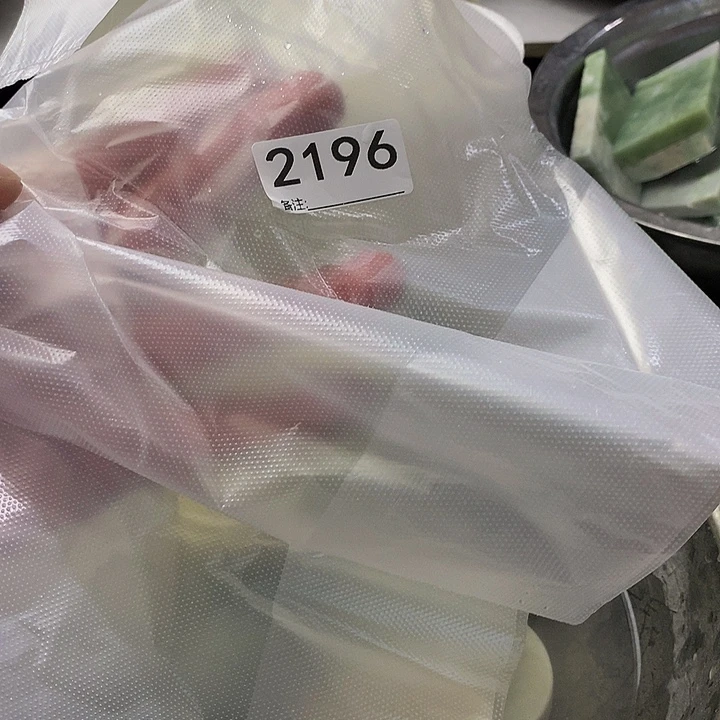 深***吴蛇纹石玉未镶嵌手镯