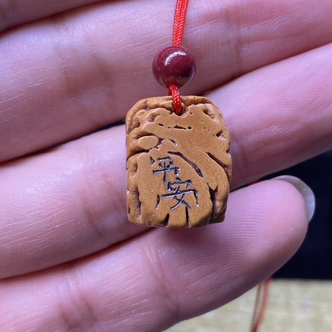 东南枝桃枭雕刻纯手工雕刻可以定制