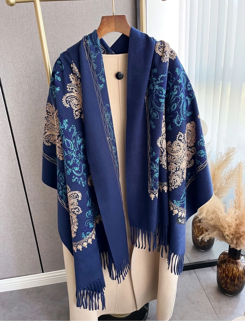 仿羊毛披肩围巾冬季保暖刺绣披肩围巾