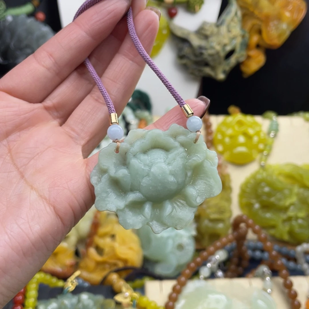 未镶嵌蛇纹石玉颈饰