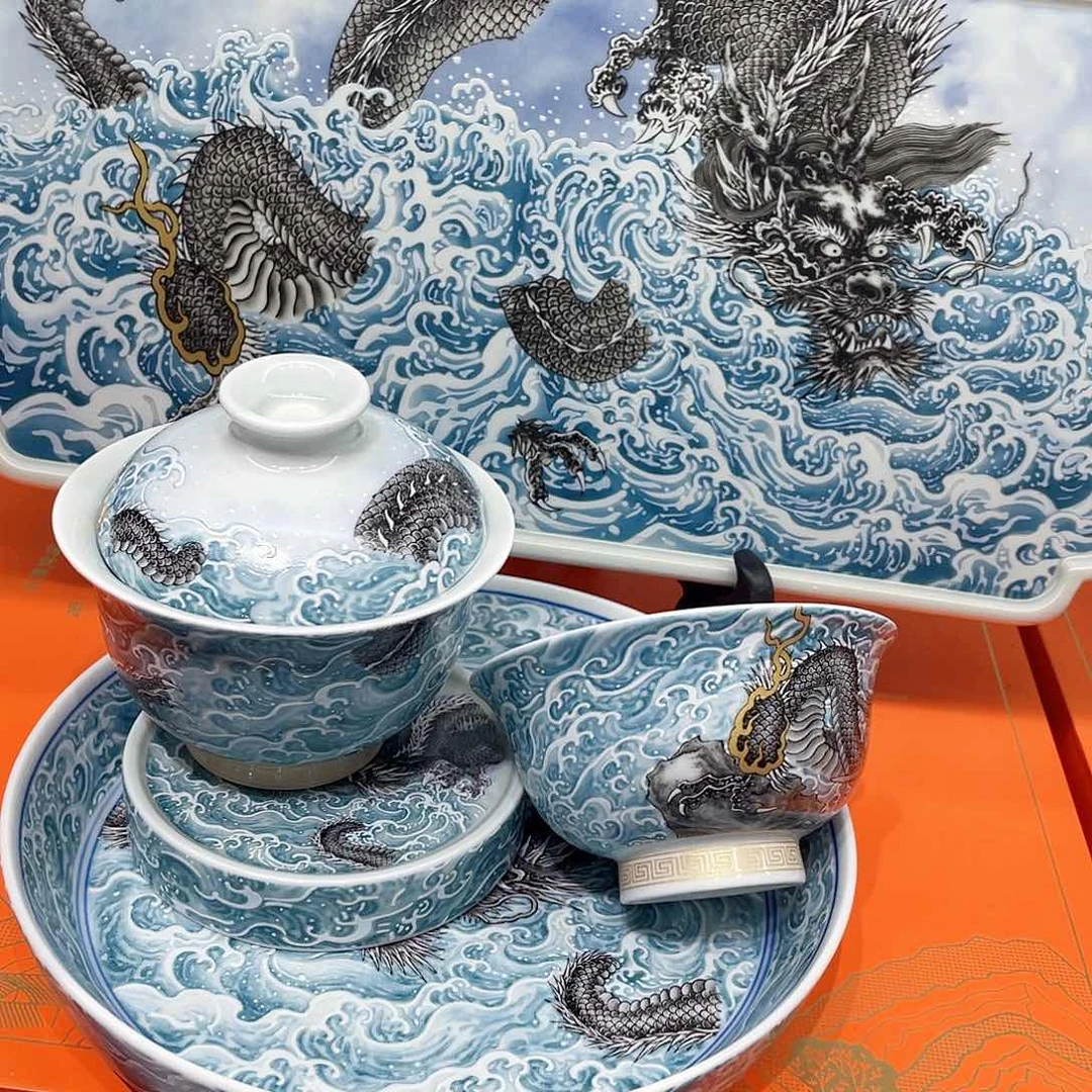 T***z景德镇陶瓷学院教授等职务工作