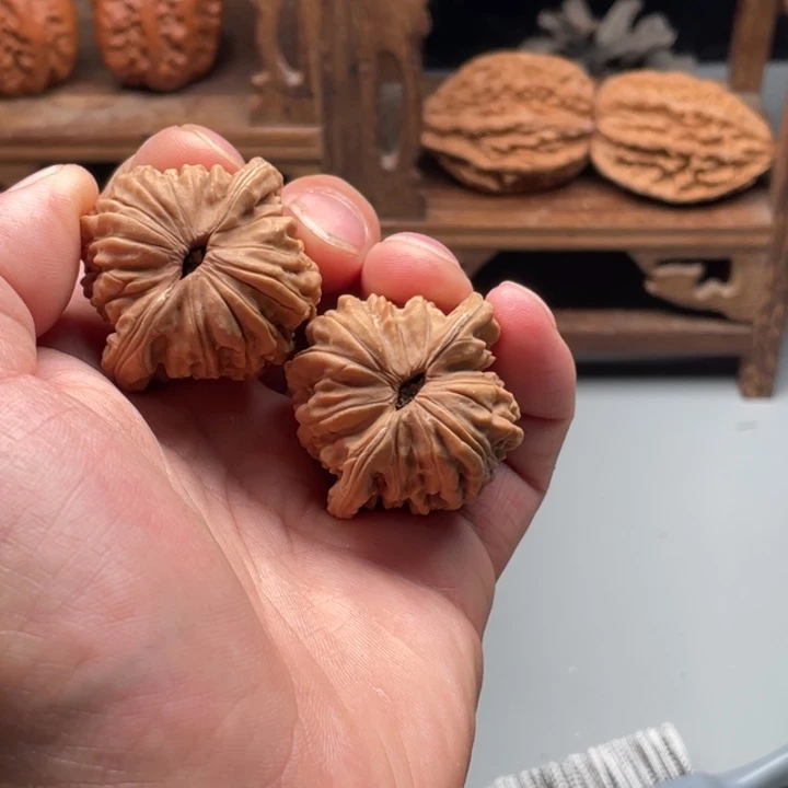 文玩核桃把件白云30