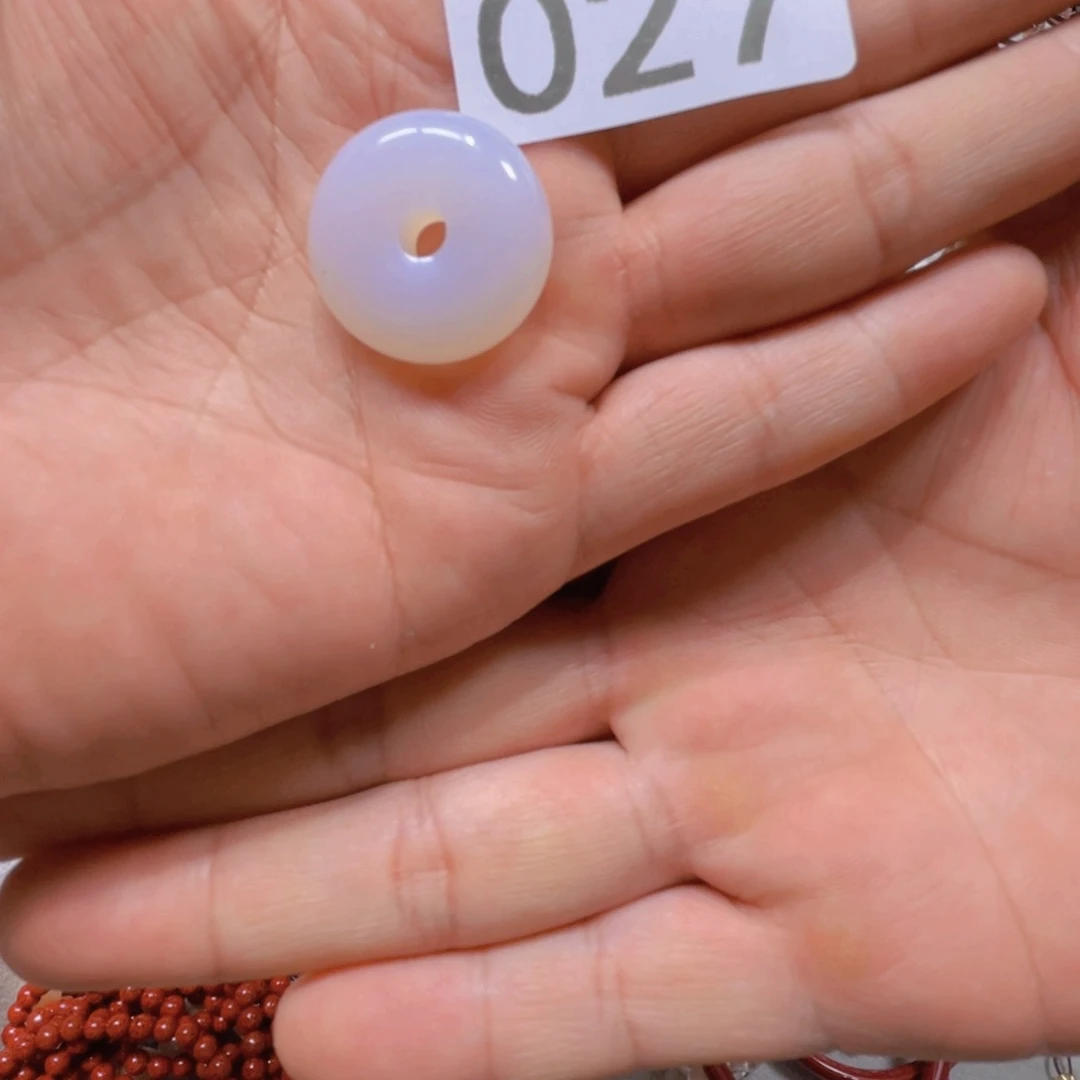 玛瑙/玉髓颈饰未镶嵌观音