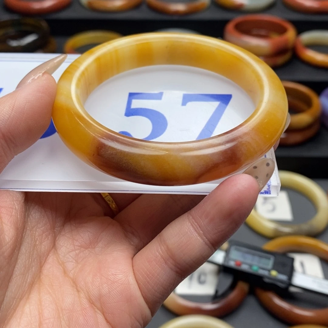 石英质玉（黄龙玉）手镯未镶嵌