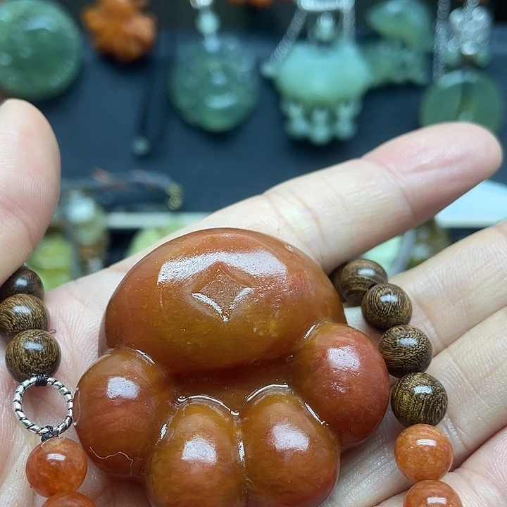 未镶嵌蛇纹石玉颈饰