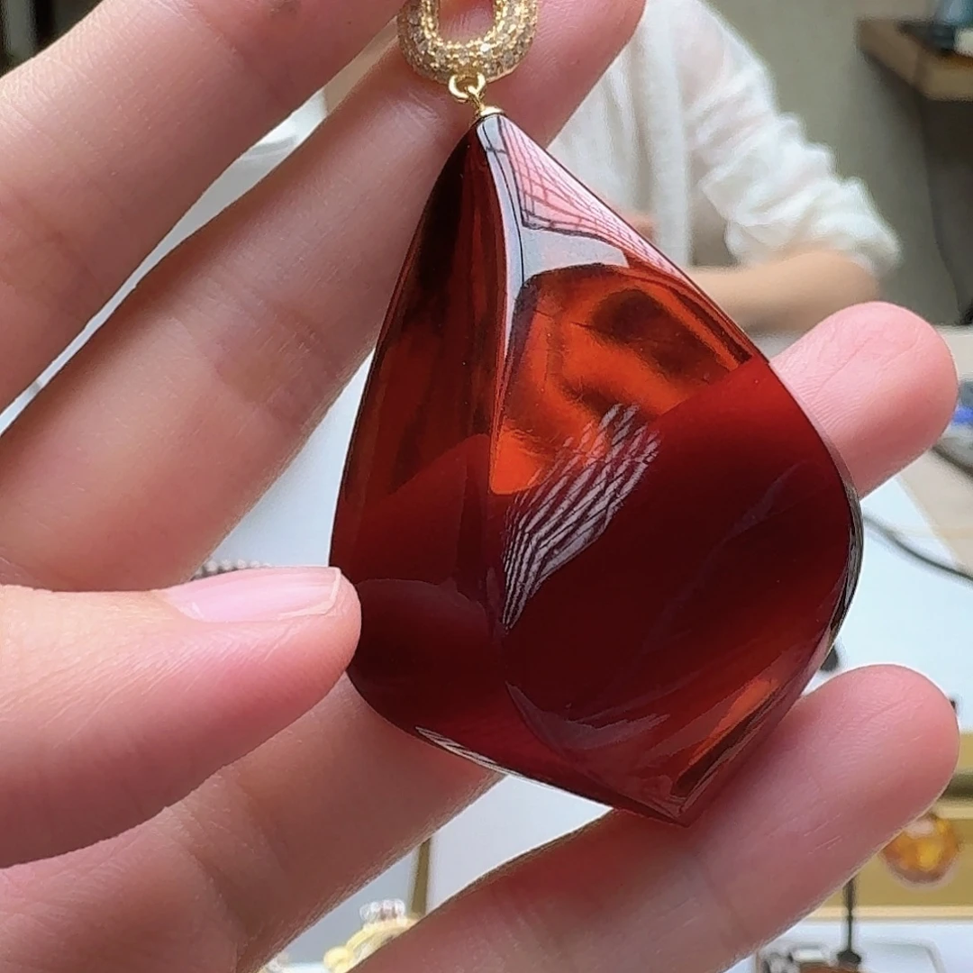 琥珀颈饰未镶嵌吊坠