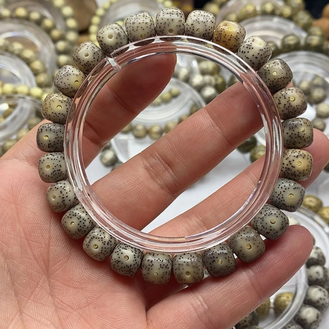 手串星月菩提骨瓷白