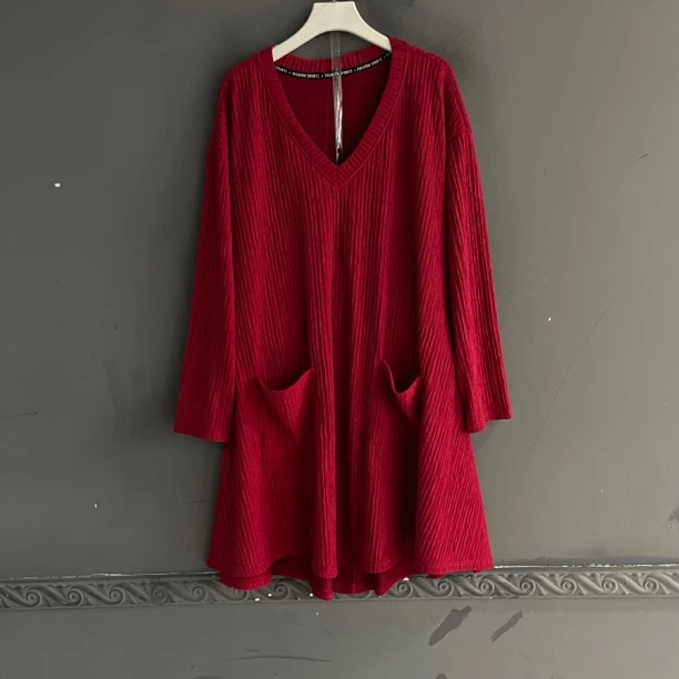 秋季V领中长裙长袖褶皱大兜大码连衣裙