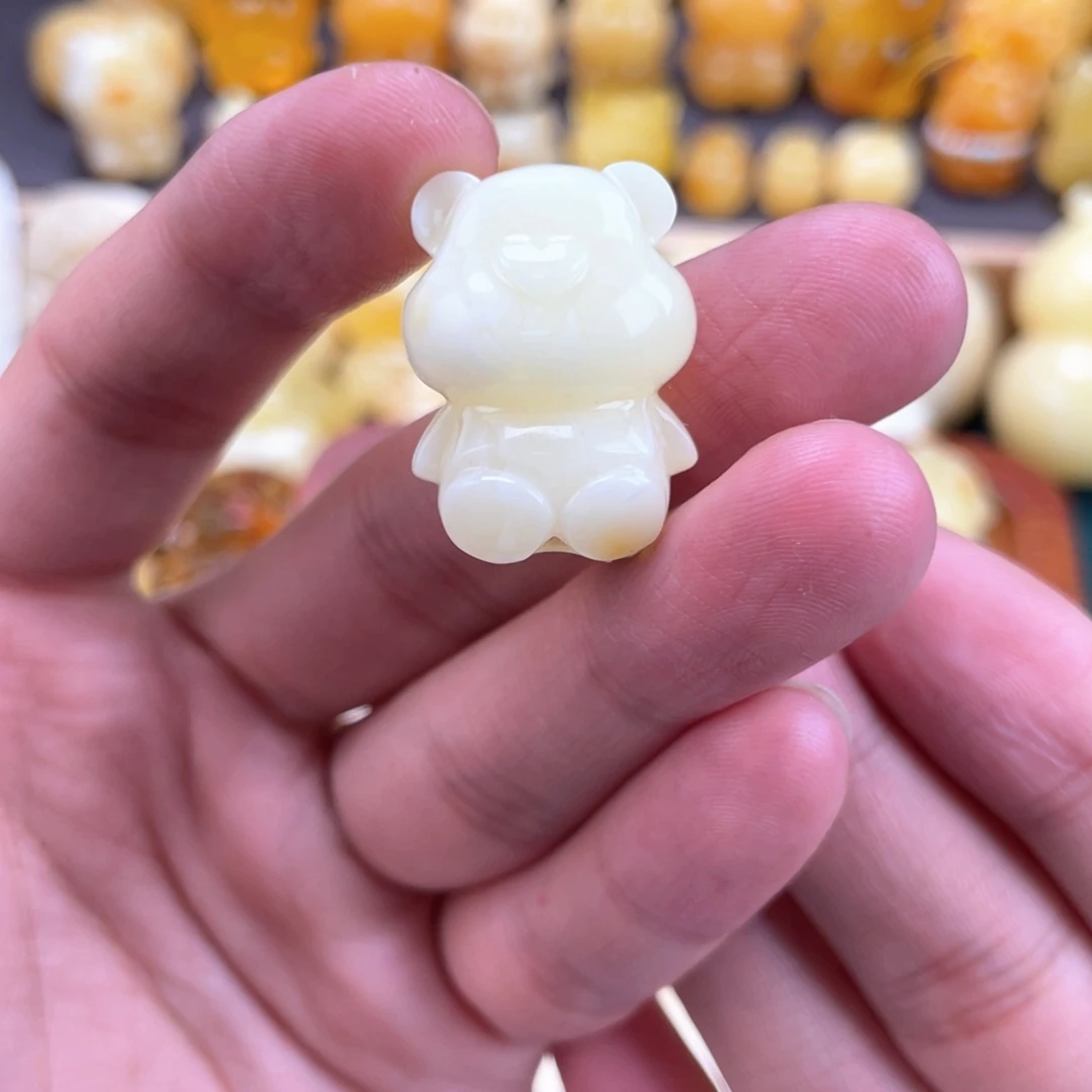 吉***吉琥珀未镶嵌裸石蜜蜡