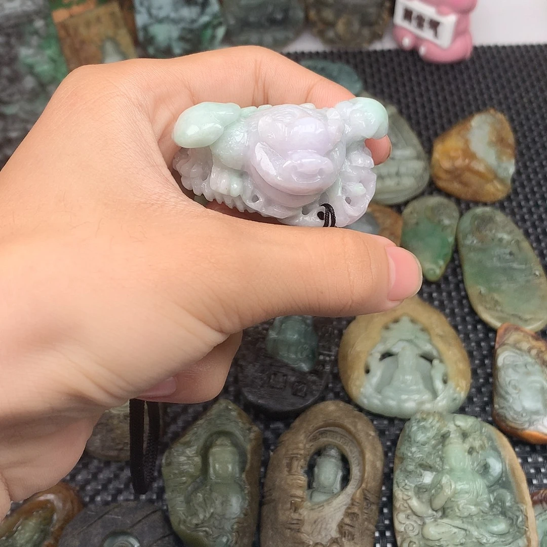 翡翠未镶嵌颈饰001