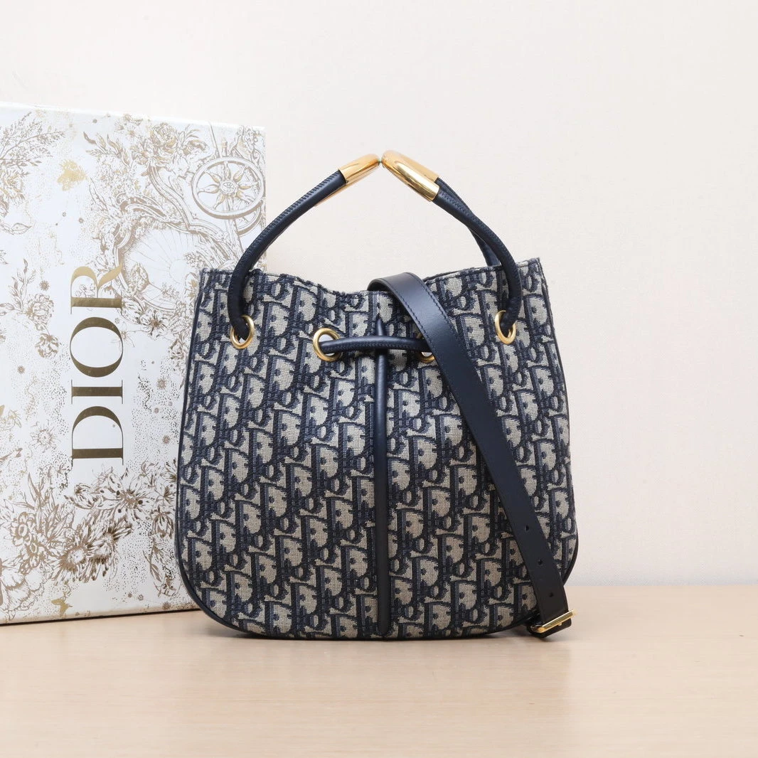 99新 DIOR/迪奥 【小花黑黑】 墨蓝色 帆布 金扣 水桶包 吊篮包