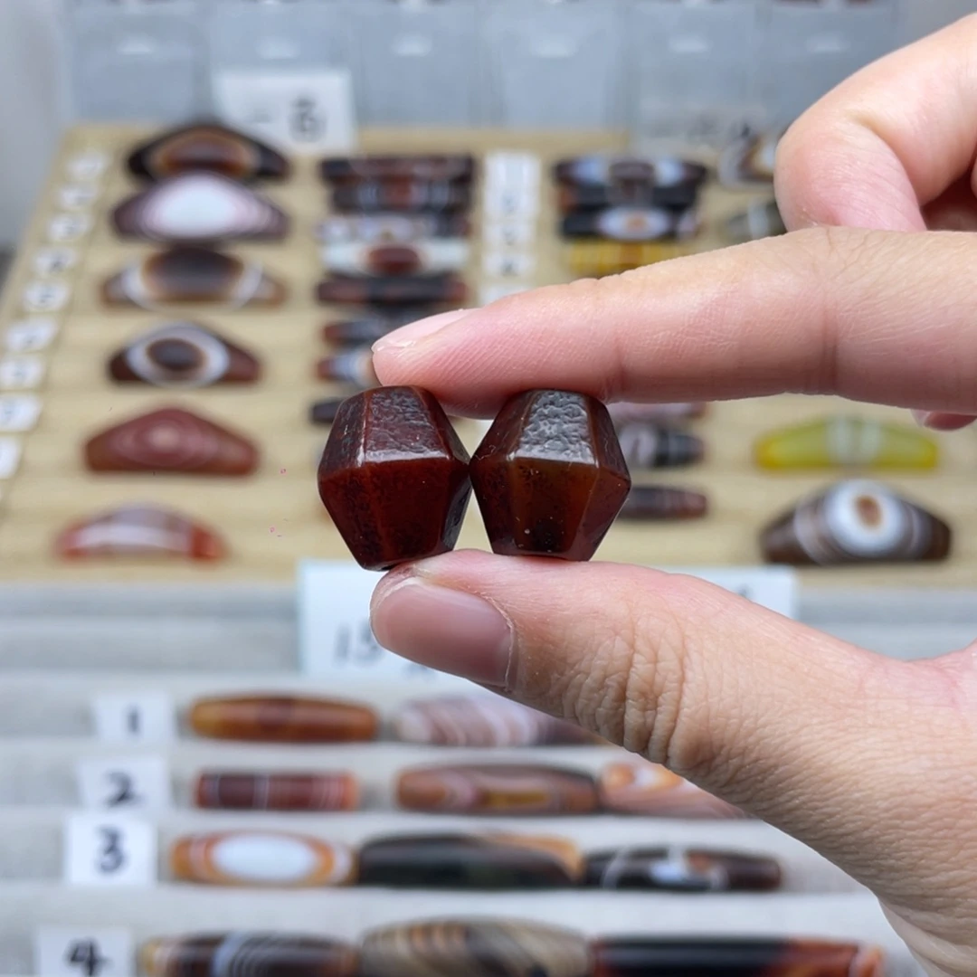 玛瑙/玉髓合金颈饰