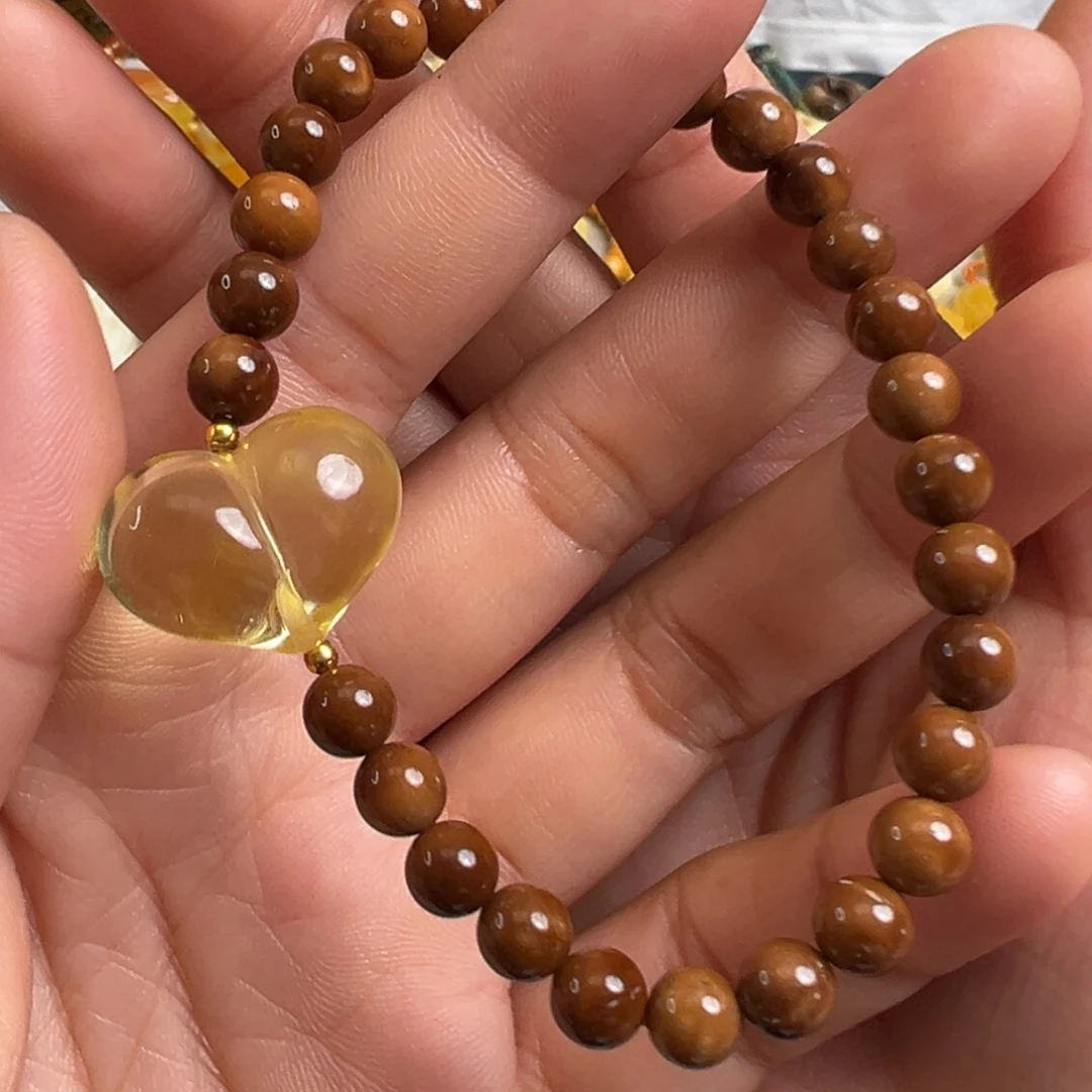 琥珀未镶嵌裸石琥珀