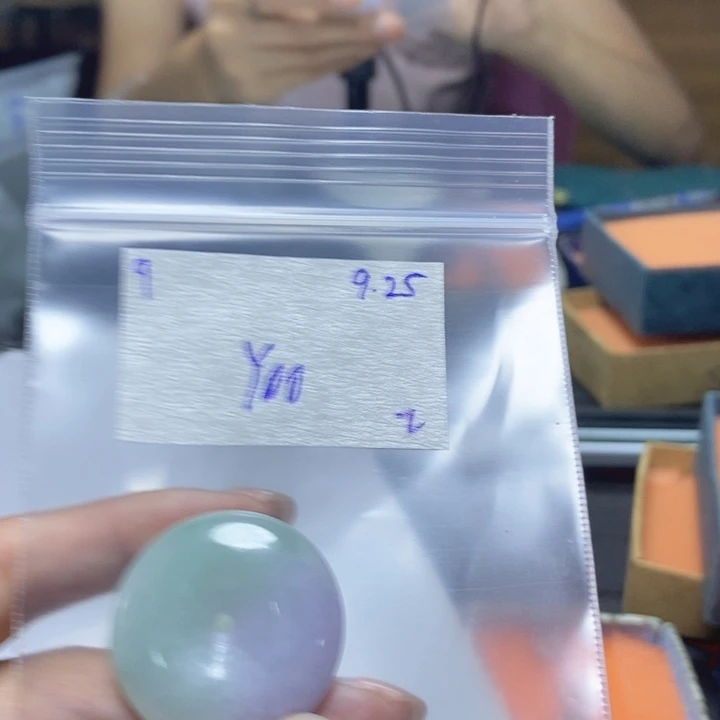 油***开未镶嵌定制翡翠不退