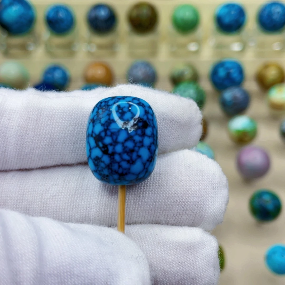 未镶嵌绿松石颈饰